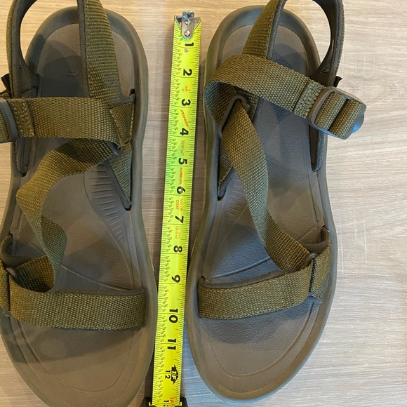 Teva Men’s Hurricane XLT2 Cross Strap Rugged Sport Water Sandals